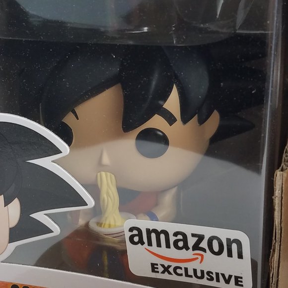 EXCLUSIVE GOKU EATING RAMEN NOODLES #710 FUNKO POP - Picture 2 of 3
